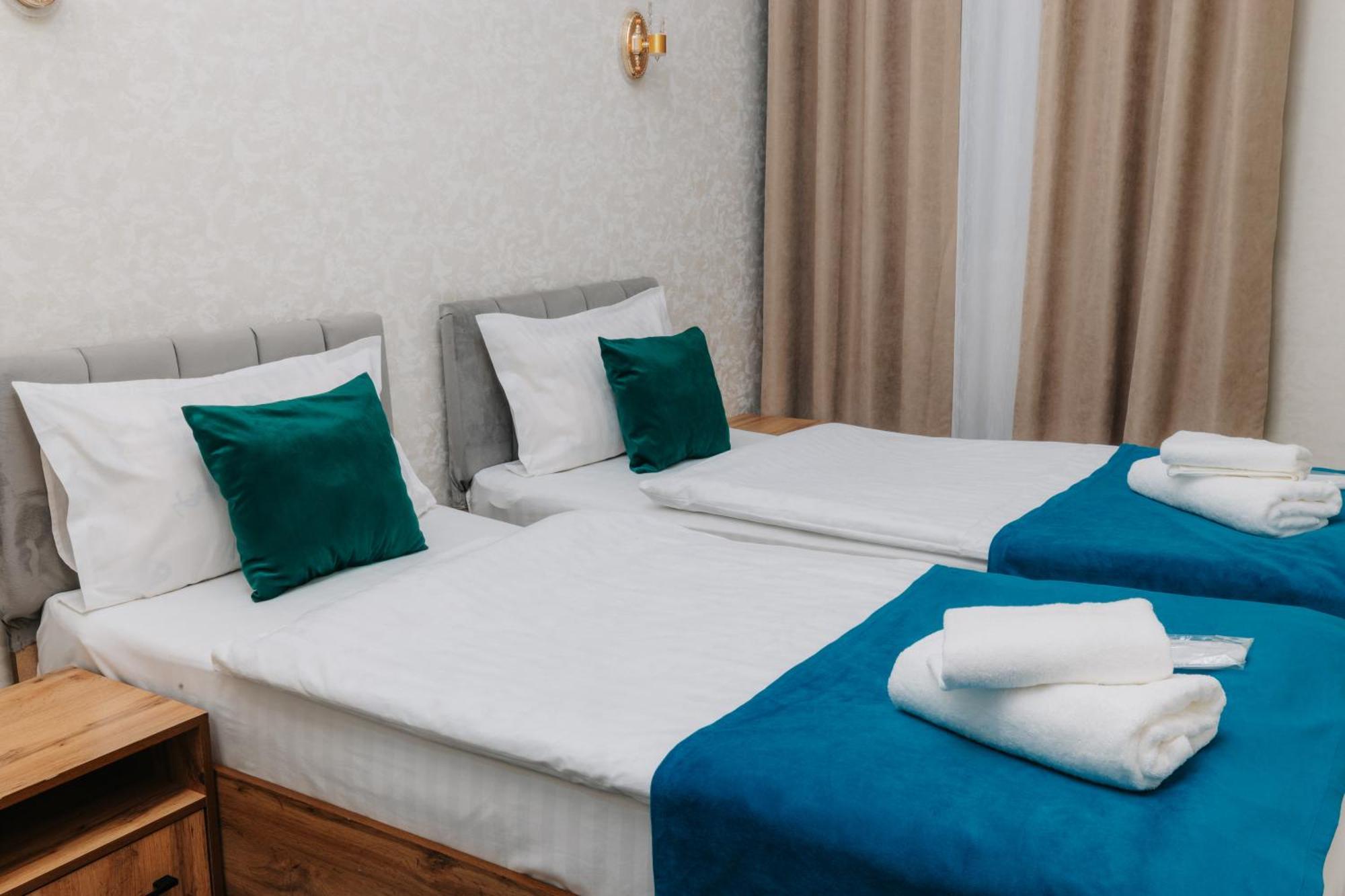 Resident Hotel Tasjkent Eksteriør bilde