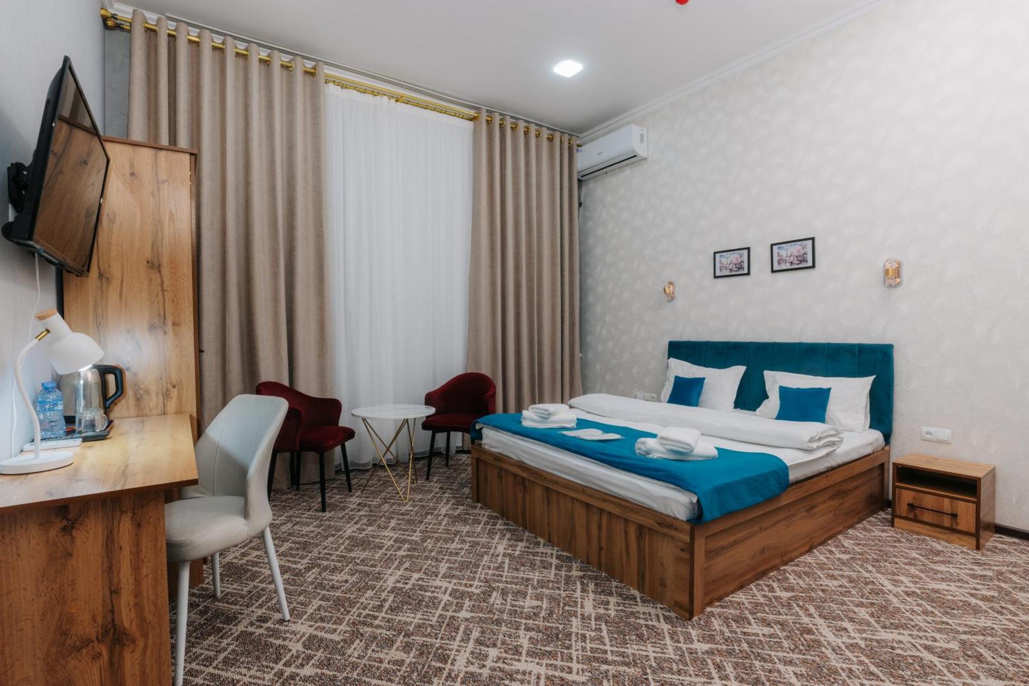 Resident Hotel Tasjkent Eksteriør bilde