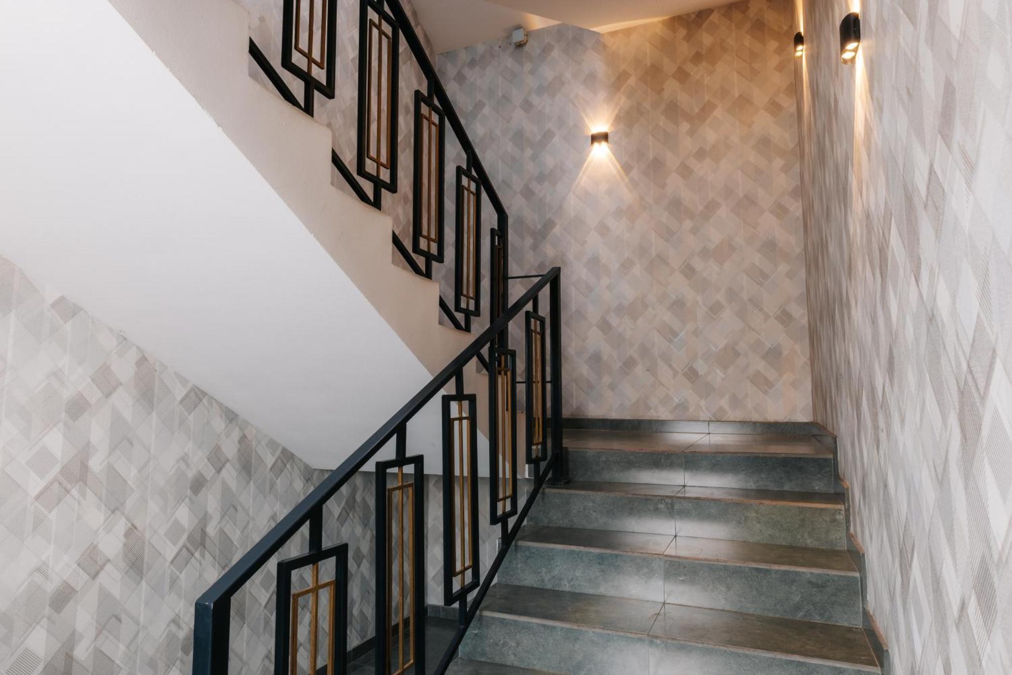 Resident Hotel Tasjkent Eksteriør bilde